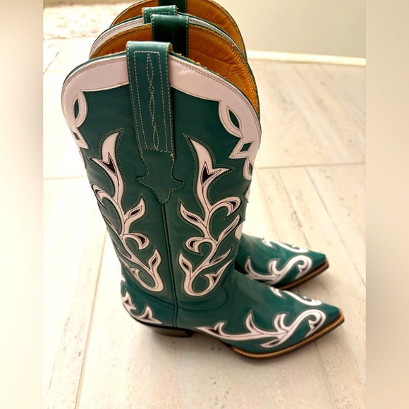 New, never worn! Heritage Green and White Cowboy Boots Size 8 - Picture 11 of 13